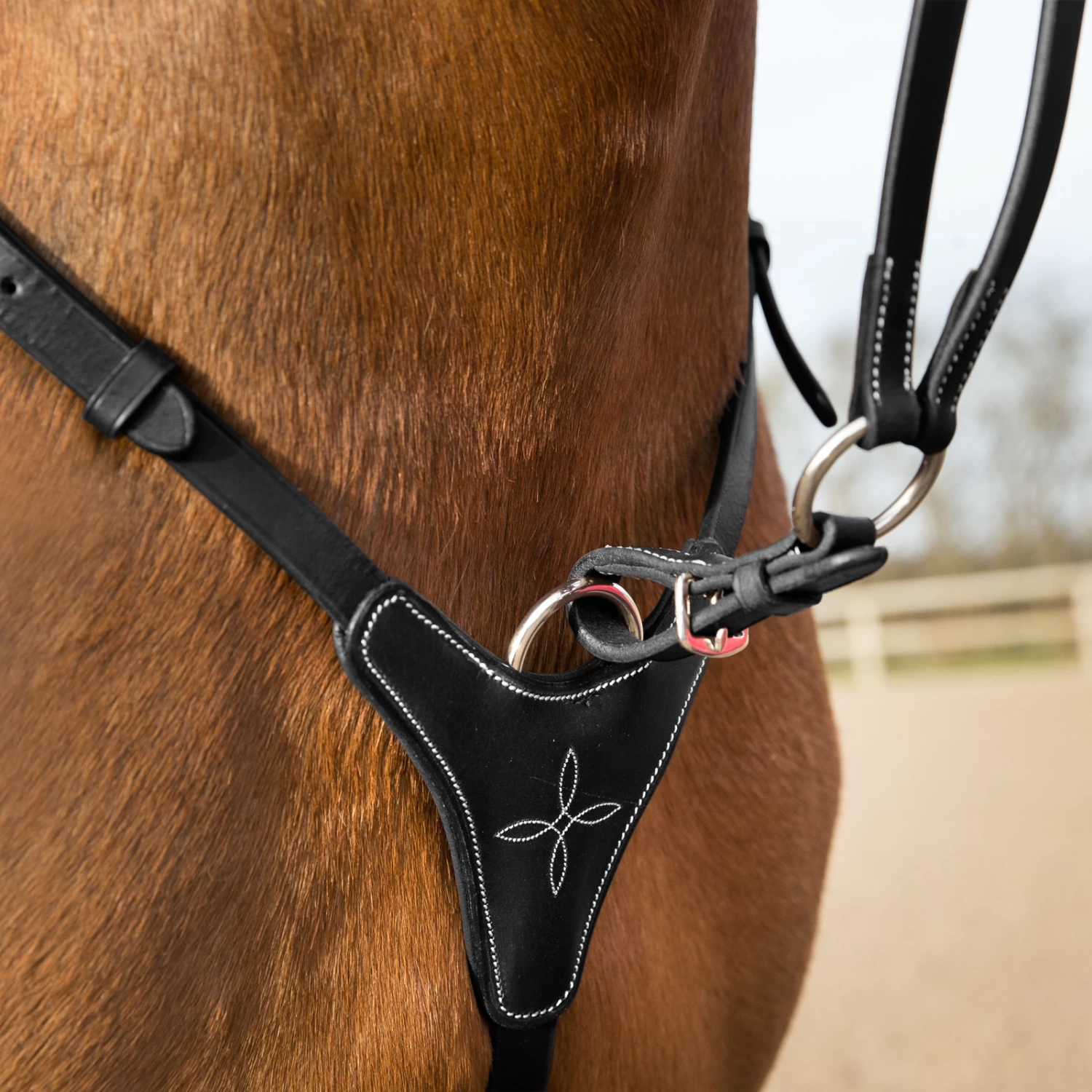 Horze Adjustable Hunting Breastplate - Image 3