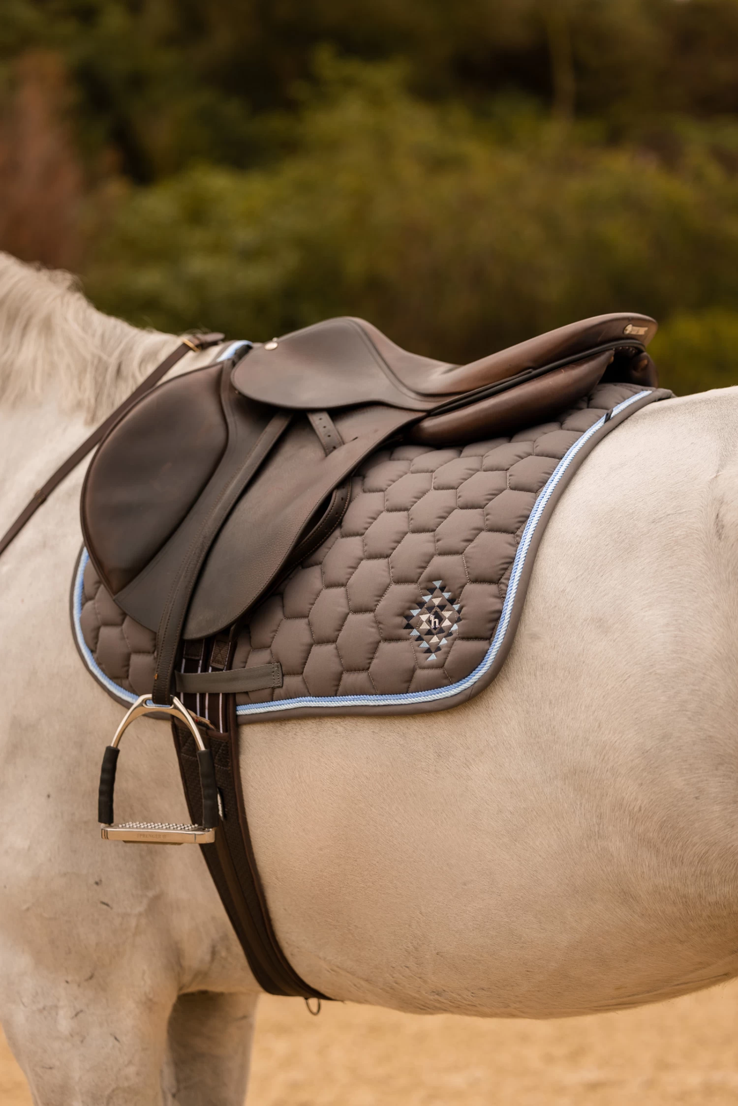 Horze Navajo All Purpose Saddle Pad - Image 10