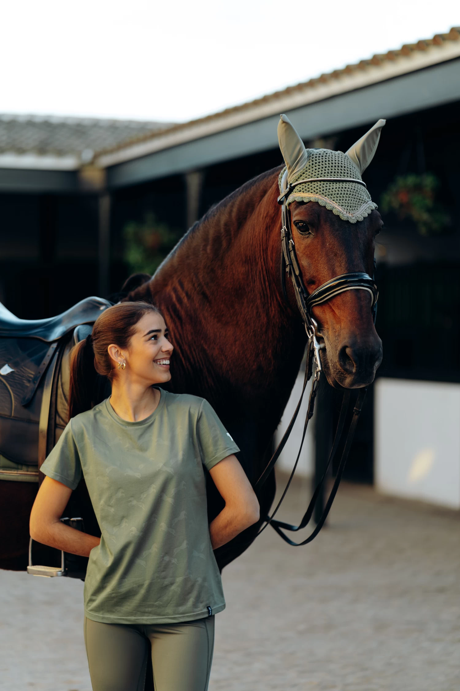 Horze Munich Ear Net With Metallic Detail - Image 3