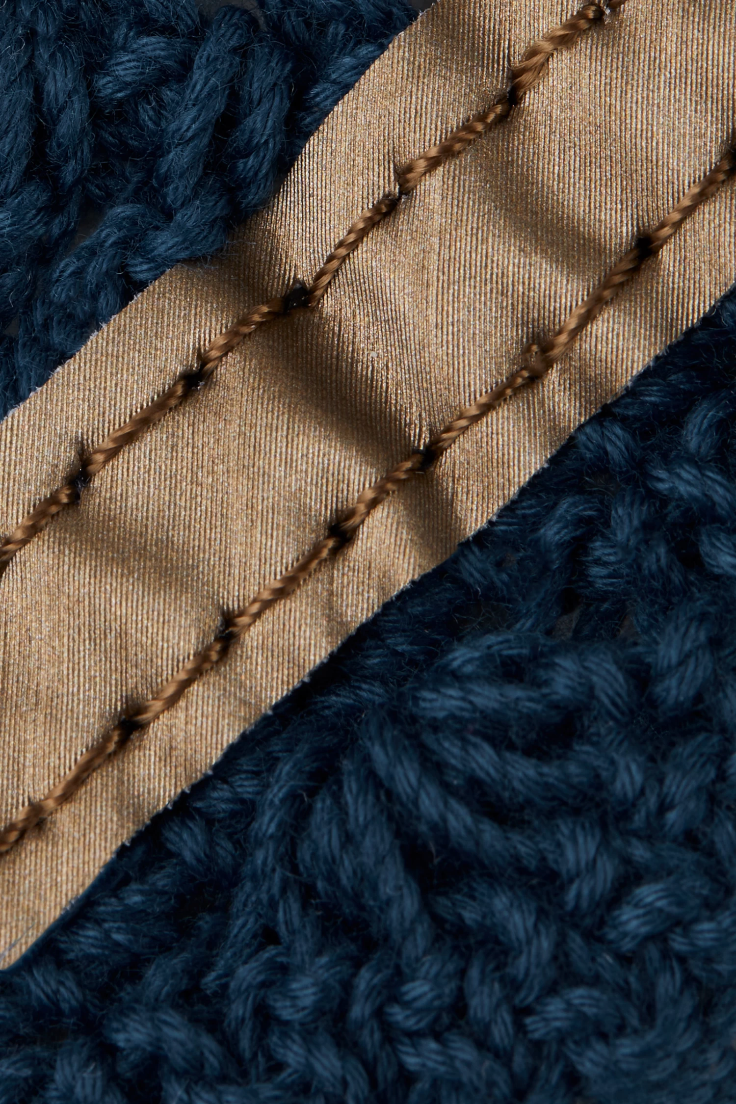 Horze Munich Ear Net With Metallic Detail - Image 5