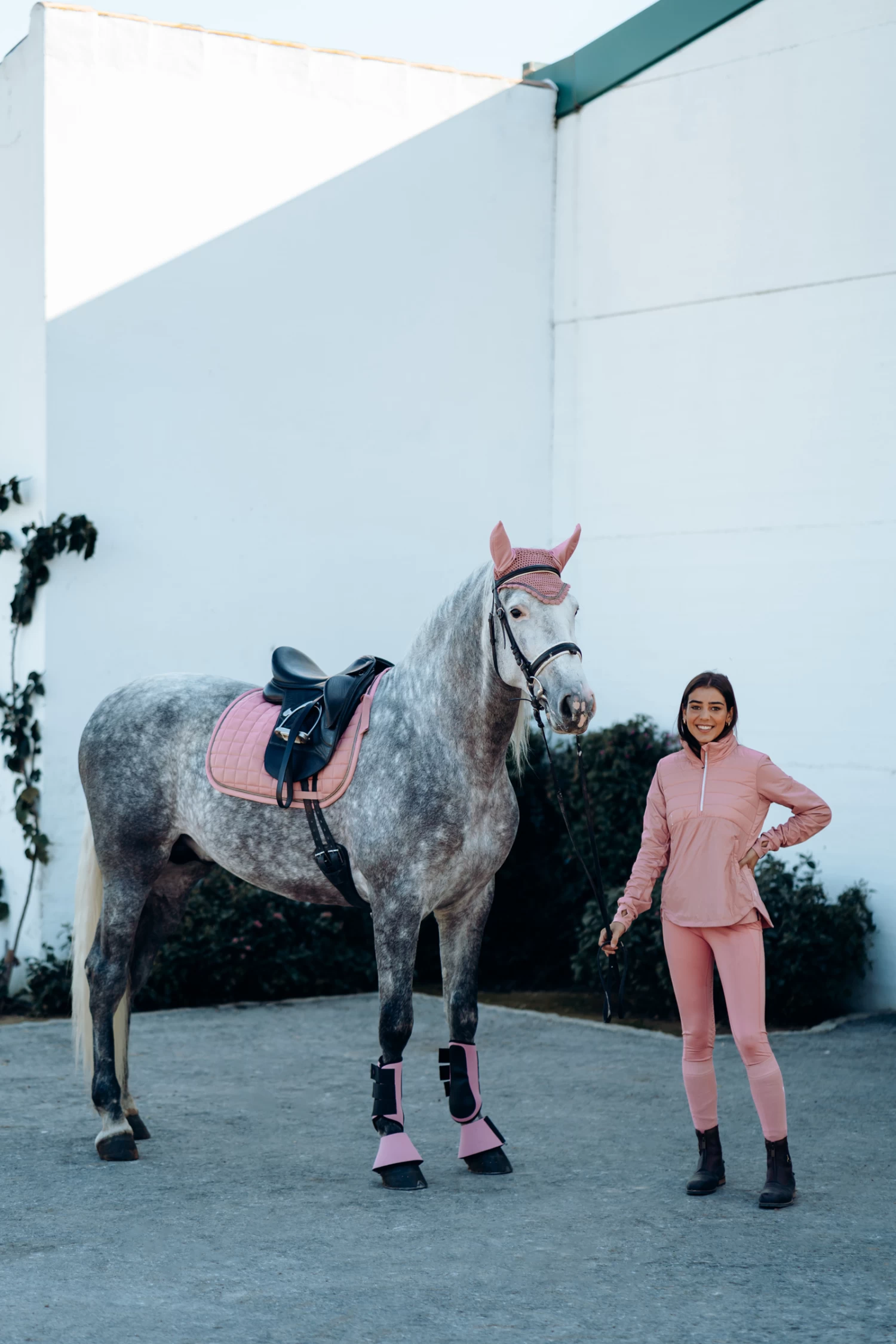 Horze Munich Ear Net With Metallic Detail - Image 10