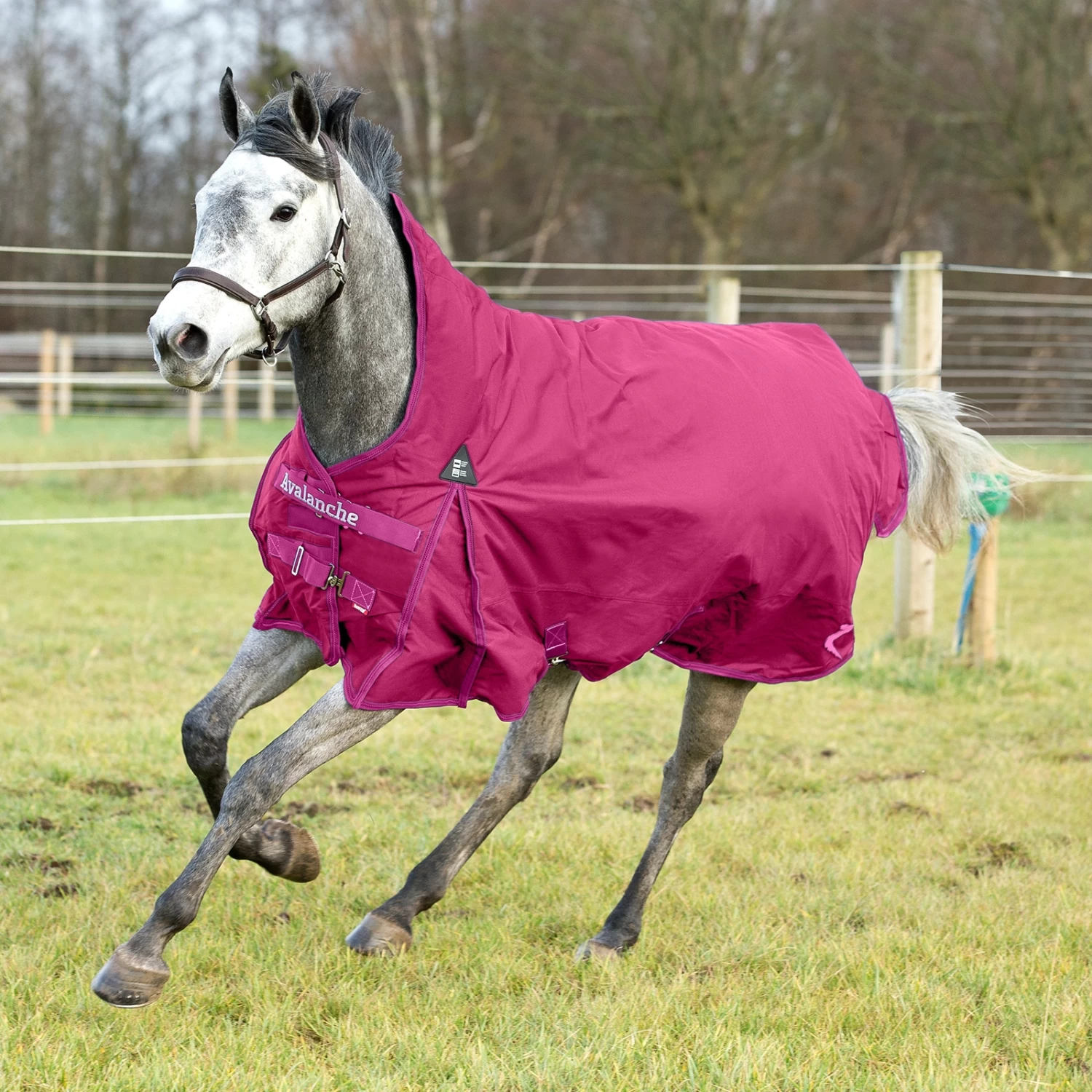 Horze Avalanche 1200D Lite Medium Turnout With Fleece - Image 9
