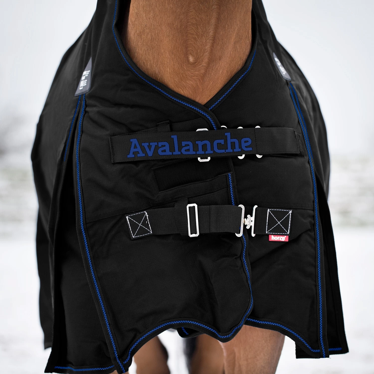 Horze Avalanche 1200D Lite Medium Turnout With Fleece - Image 19