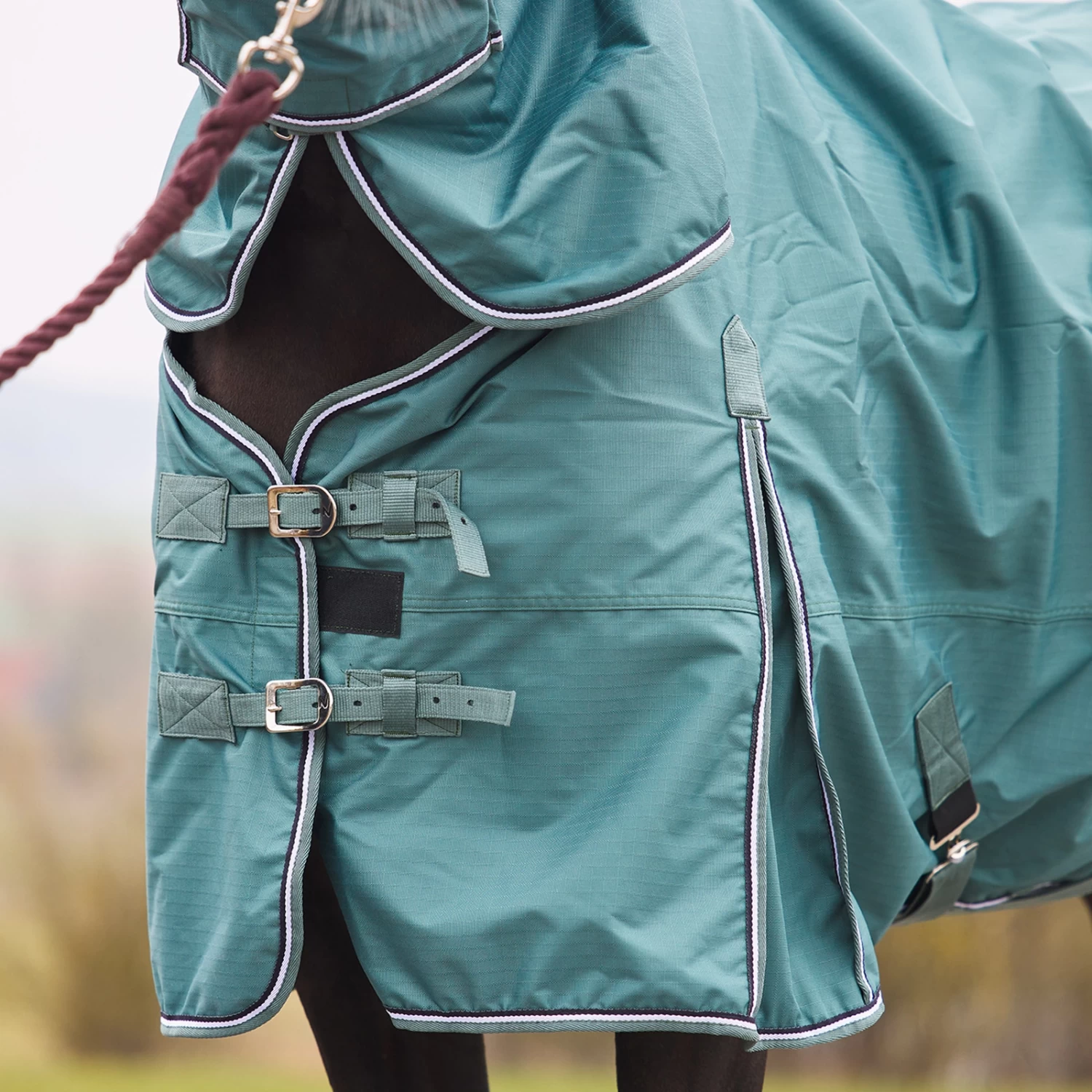 Horze Glasgow Lightweight Full Neck Turnout Rug - Image 9