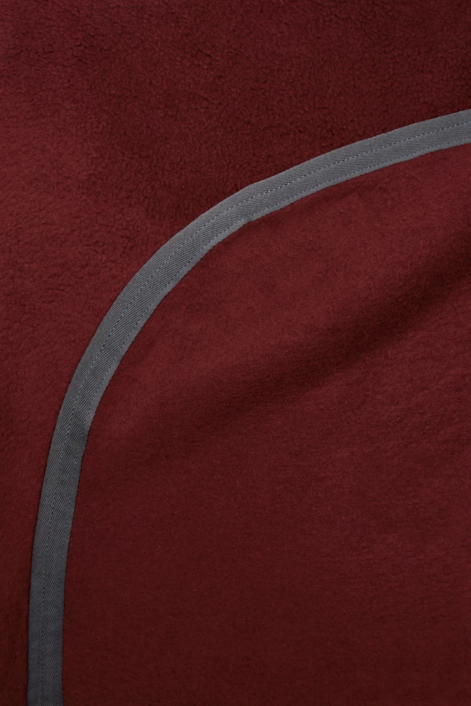 Horze Anti-Pilling Fleece Rug - Image 8