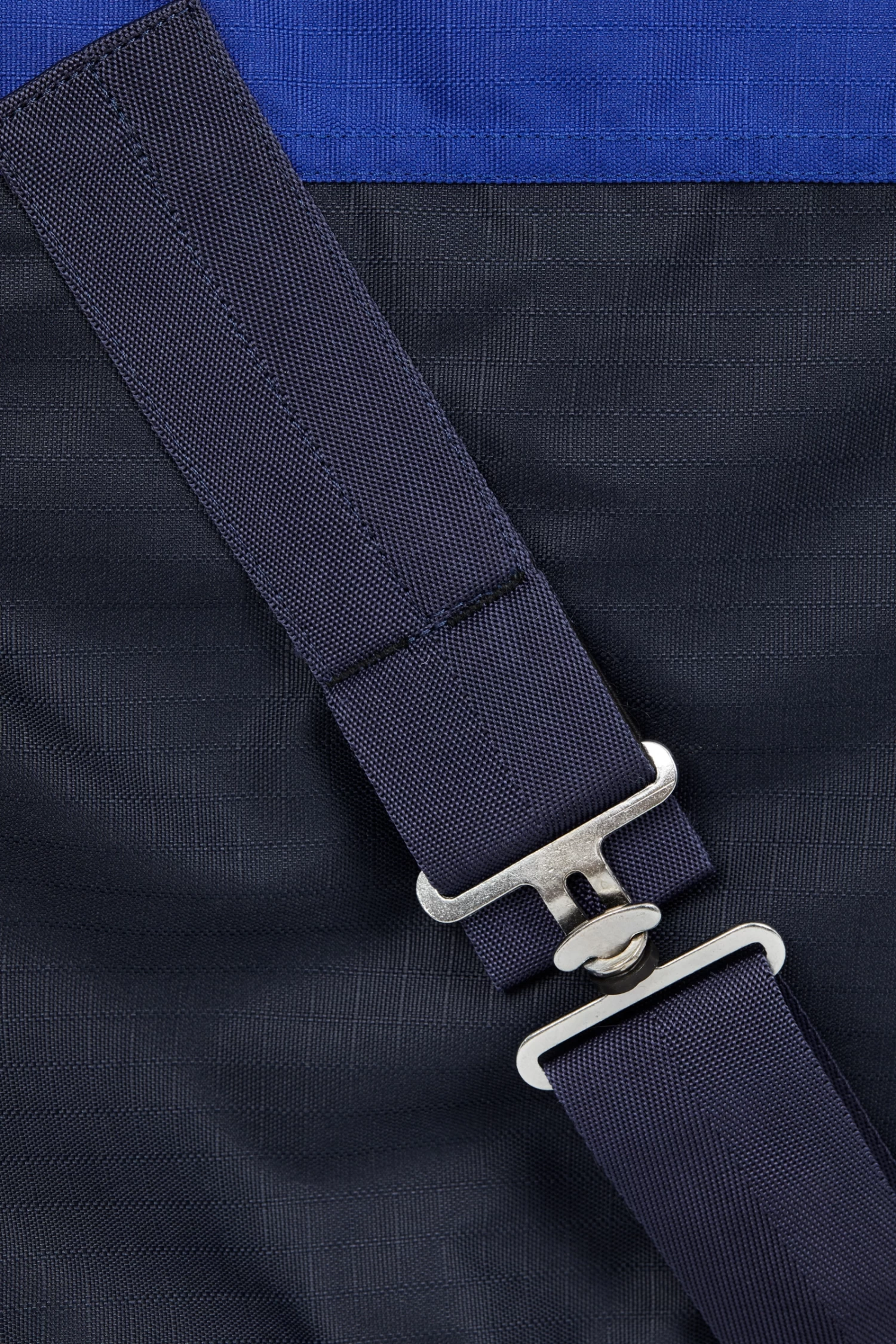 Horze Light Turnout 600D With Fleece Lining - Image 8