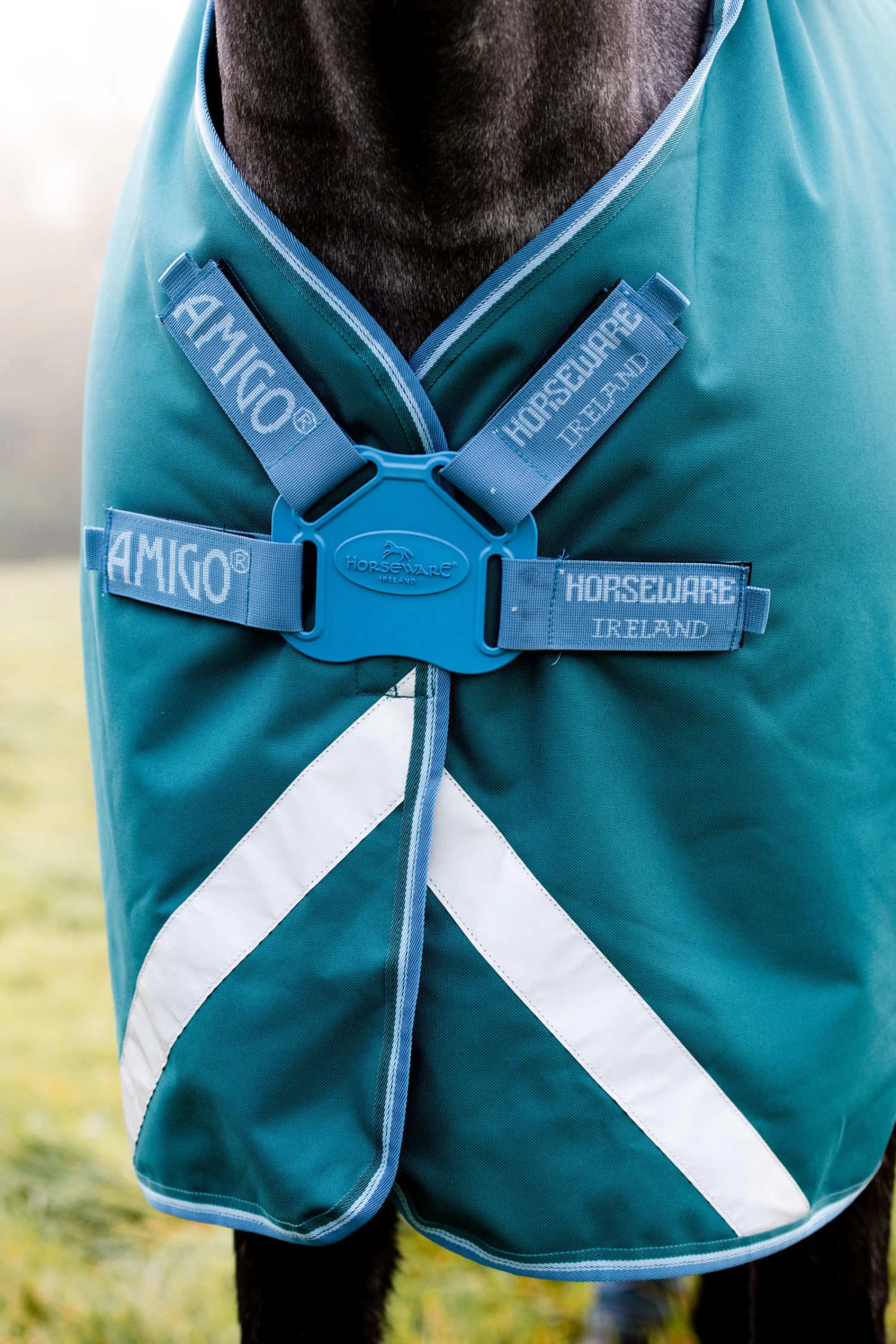Horseware Amigo Bravo 12 Plus Turnout Rug With Detachable Neck, 100g - Image 6