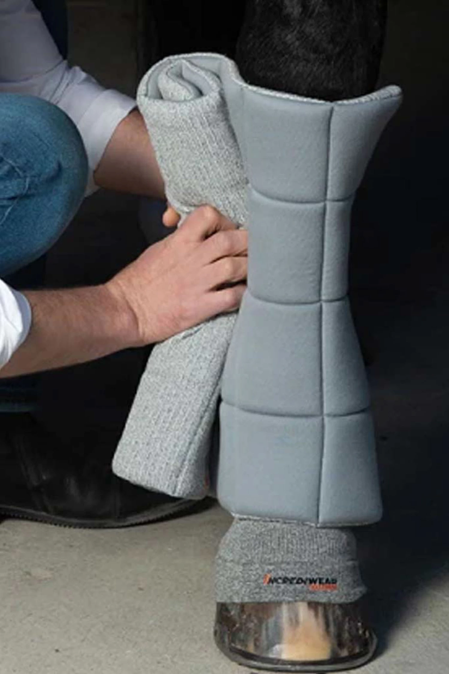 Incrediwear Equine Circulation Standing Wraps 41cm (Pair) - Image 2