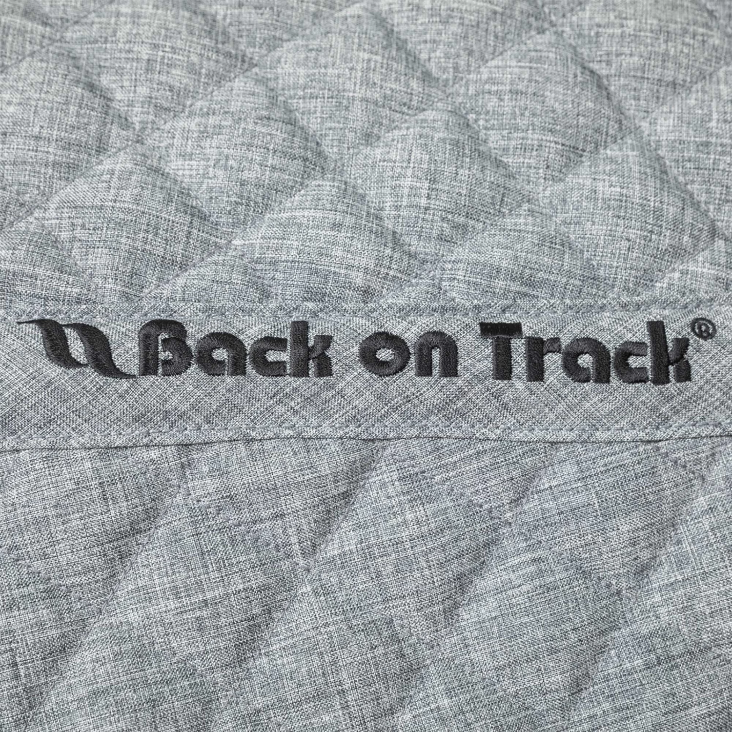 Back On Track Haze Collection Quilted Stable Rug, 200g (125-135cm) - Image 16