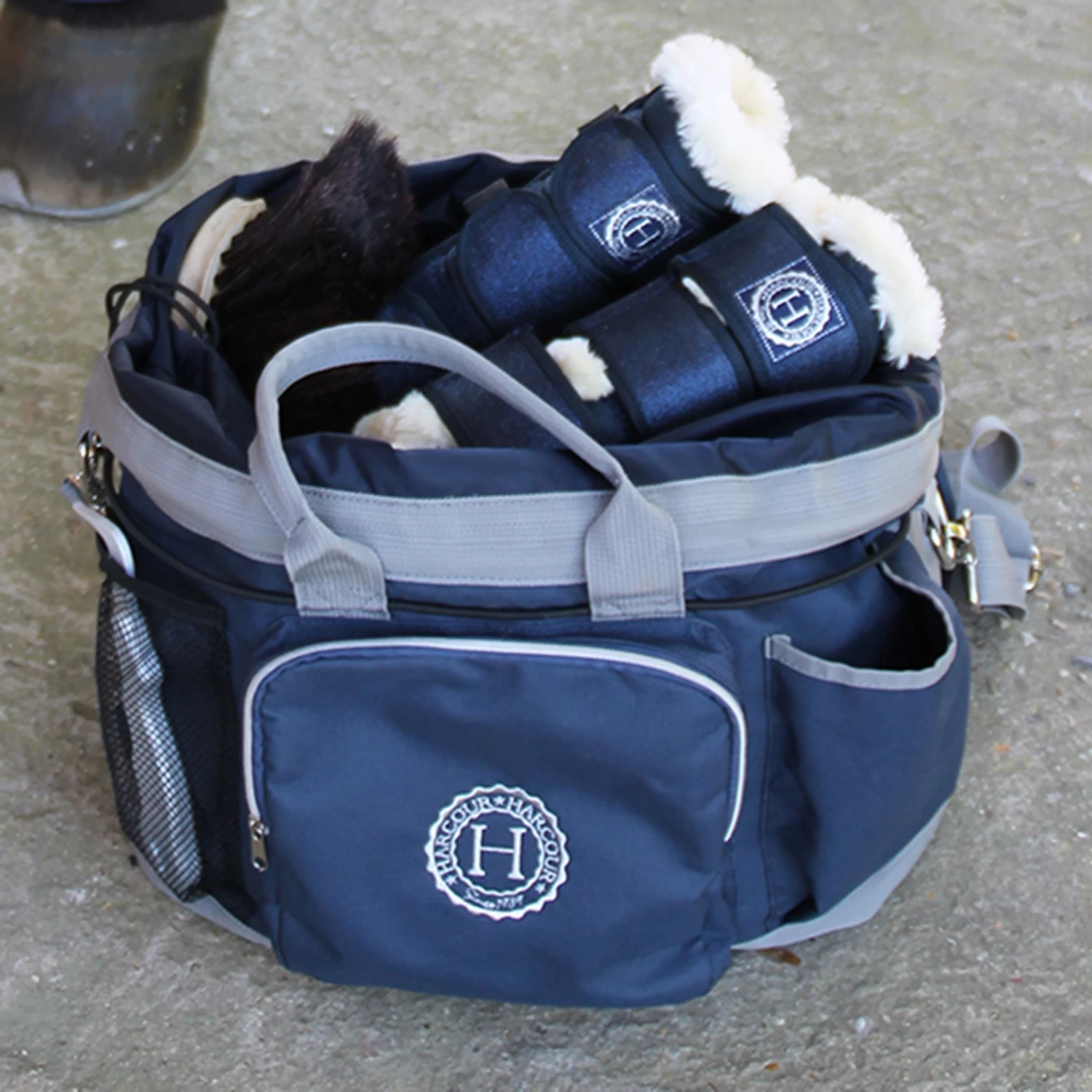 Harcour Quisma Grooming Bag - Image 8