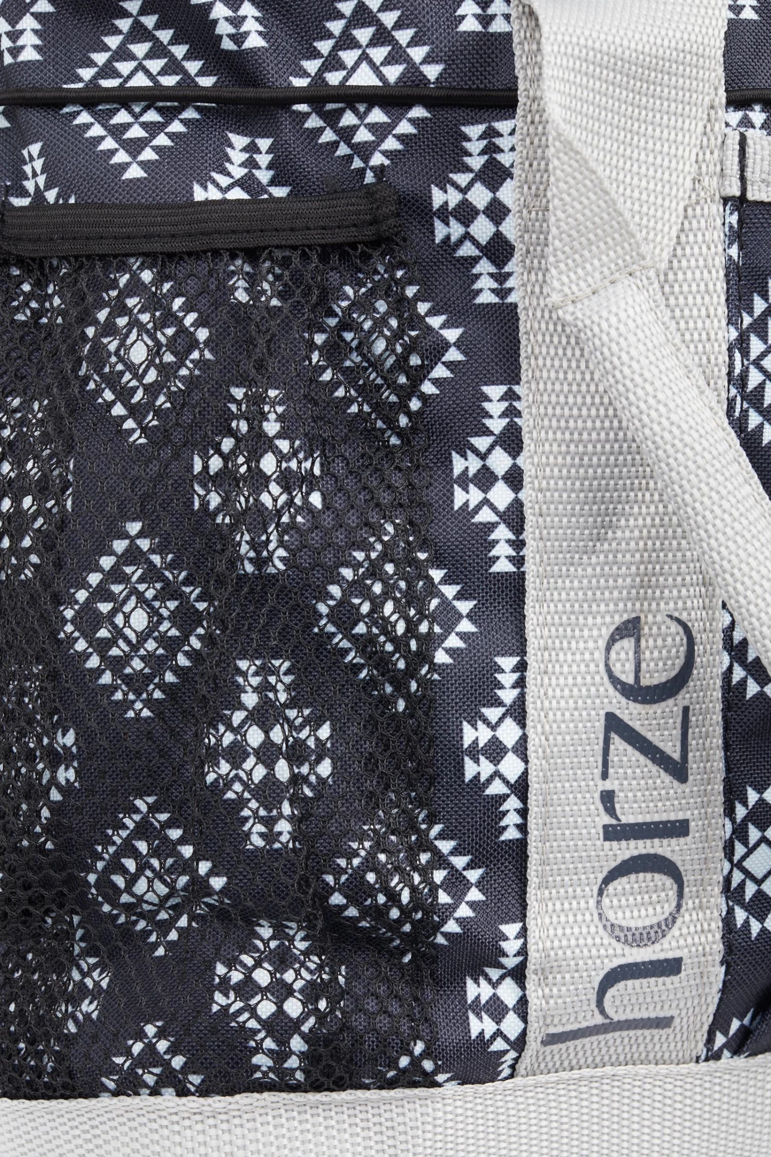 Horze Aztec Grooming Bag - Image 5